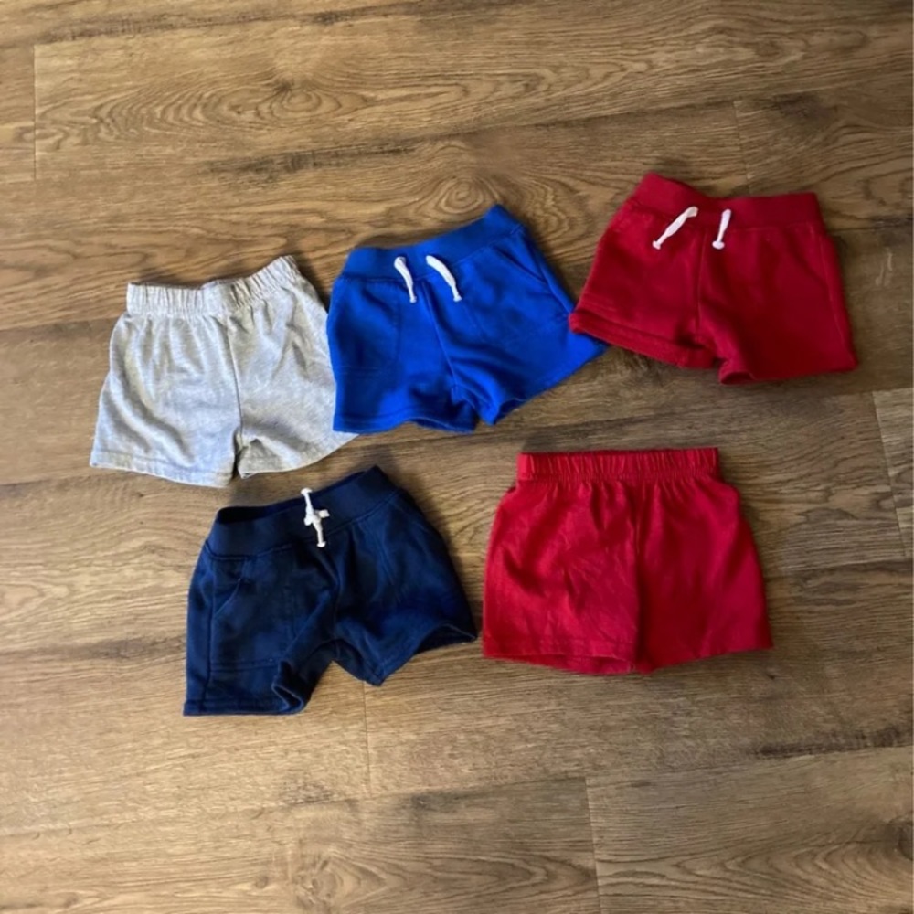 Five pairs shorts 0-3 months